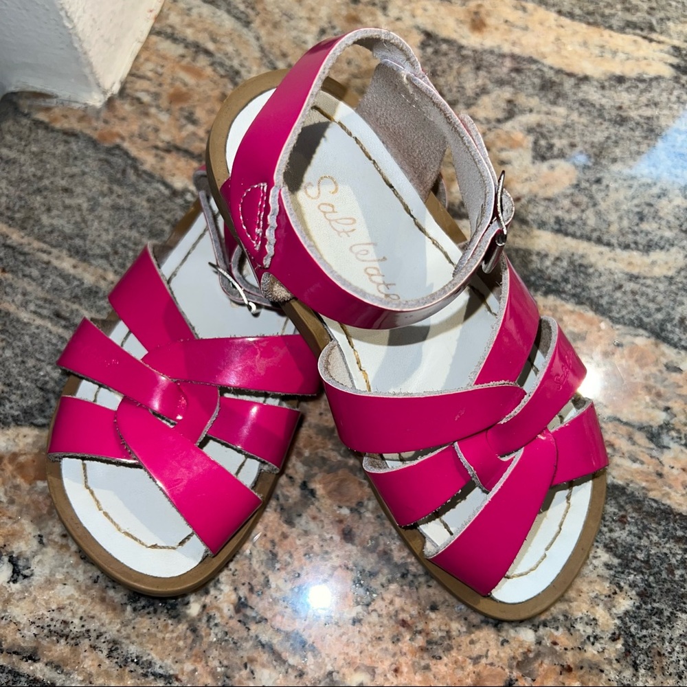 Size 8C Hot Pink Saltwater Sandals